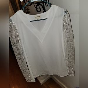 Lala Factory LACE Poof sleeve white polyester shirt sz small.